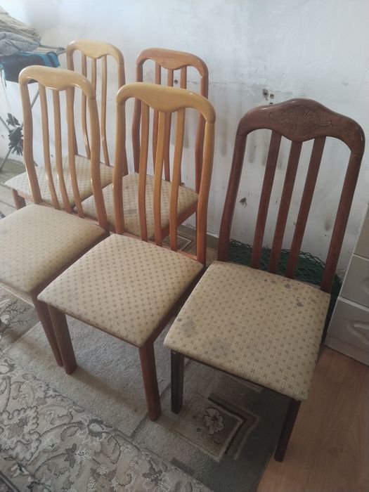 Продам стулья в хорошем состояни