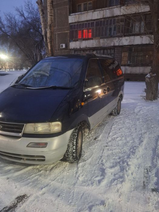 Продам Nissan largo
