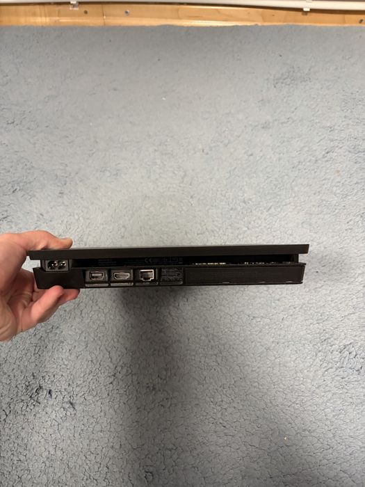 Playstation/ps4 slim