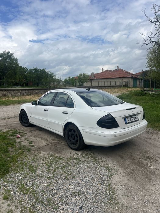 Mercedes-Benz E 220