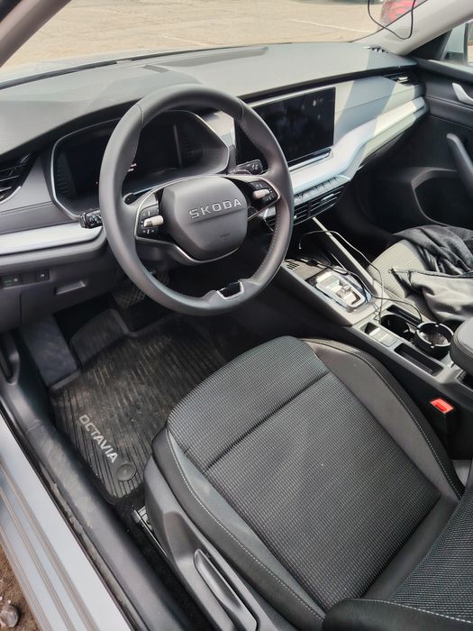 SKODA Octavia 2025 — imagine 4