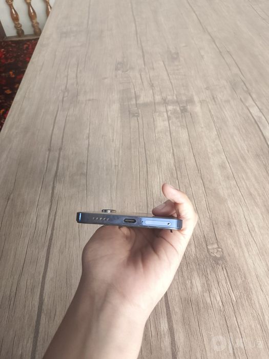 Телефон vivo y100 с гарантием