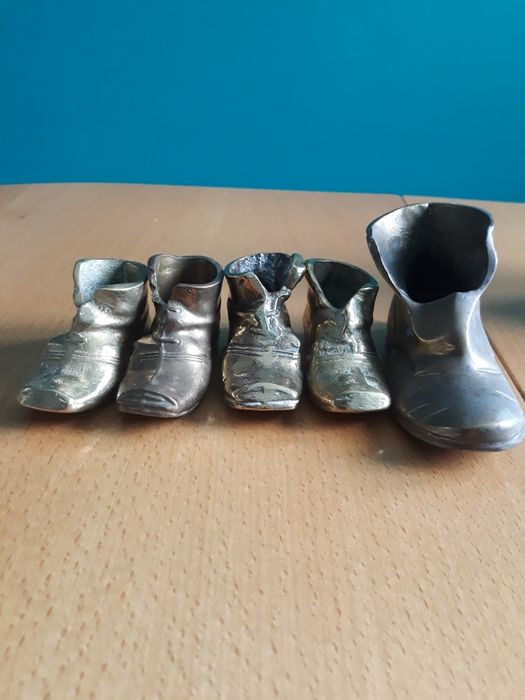 Месингови обувки