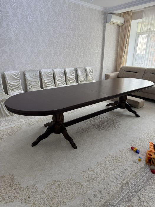 Продам гостиный стол