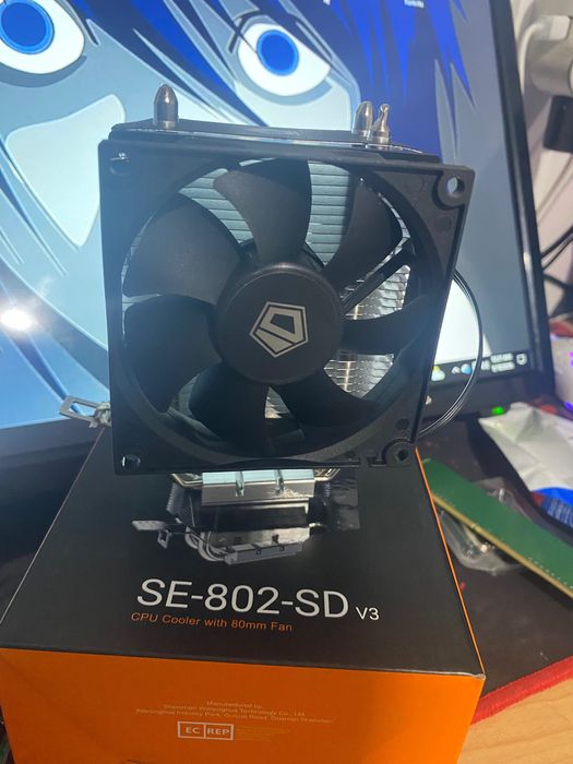 Cooler nou,vine și cu pastă termoconductoare.