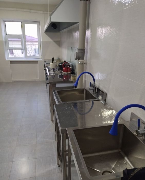 Bezmakler Arenda  40 let Metro 4 bekat yonida 1 xona