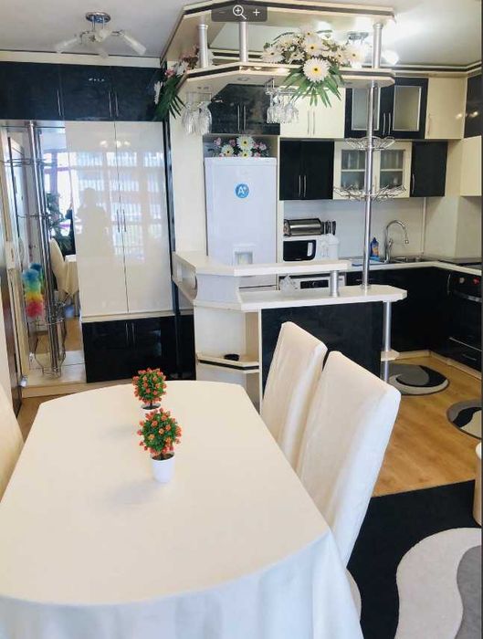 Продава се Тристаен апартамент в Пловдив, Гагарин - 93 кв.м за 762 €/кв.м - Снимка #10