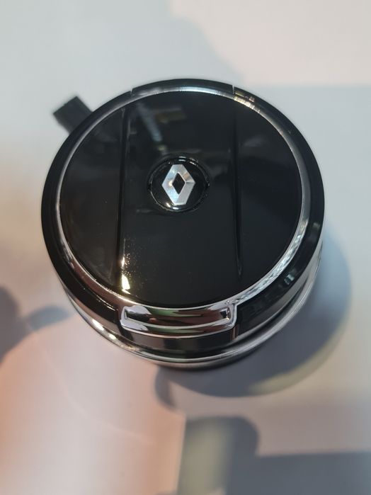 Пепелник за Мерцедес Ауди Бмв Фолксваген Тойота и др.