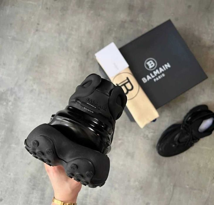 Balmain Unicorn Low-Top Sneaker "All Black"