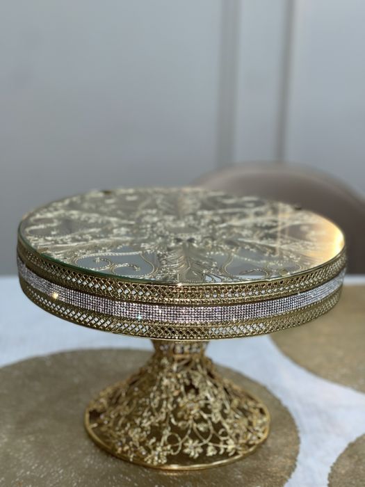 продам тортницу, и для нарезки