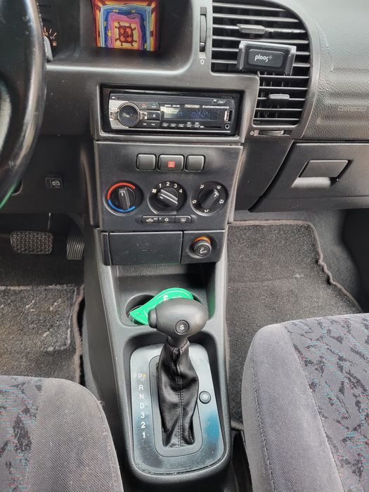 Продавам Opel Zafira