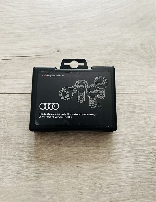 Оригинални секретни болтове за Audi Q8