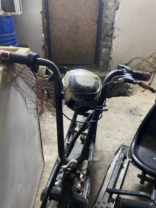 Продам электросамокат