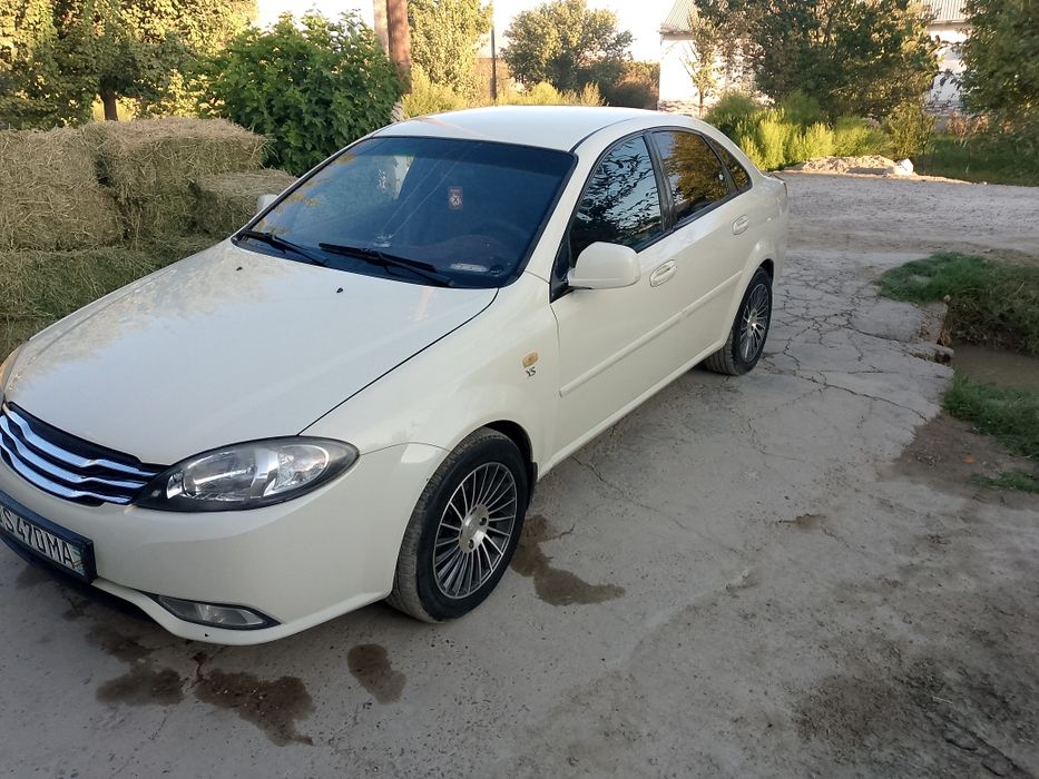 Holati yaxshi gaz+benzin,konditsioner