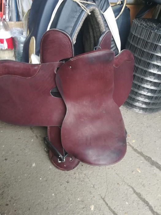 Сёдла,уздечки,хомуты