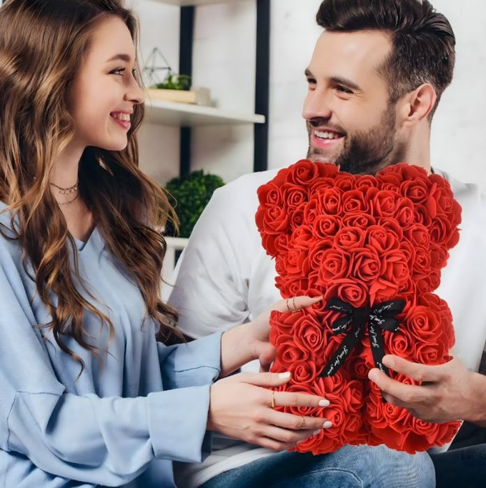 Плюшено мече с LED рози - подарък за мама, момиче, баба - комплект веч