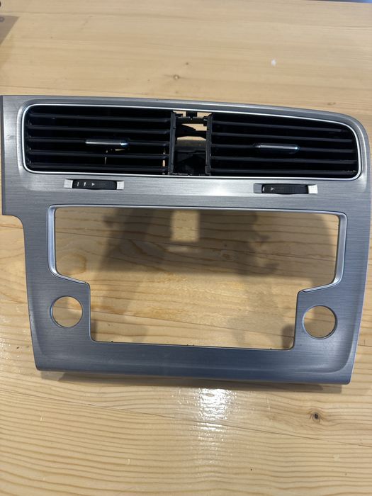 Централен въздуховод за VW GOLF7