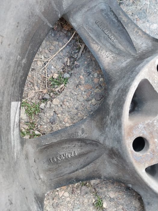 Диски R15 на BMW.