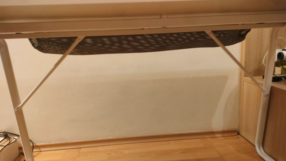 Бюро за компютър от IKEA