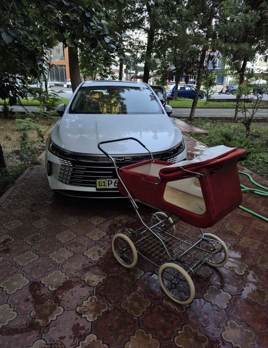 Продам раритетную детскую коляску