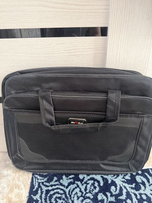 Офисная сумка для ноутбука