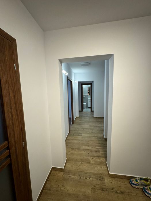 Închiriez apartament 3 camere – Podu Roș, Iași – 74 mp