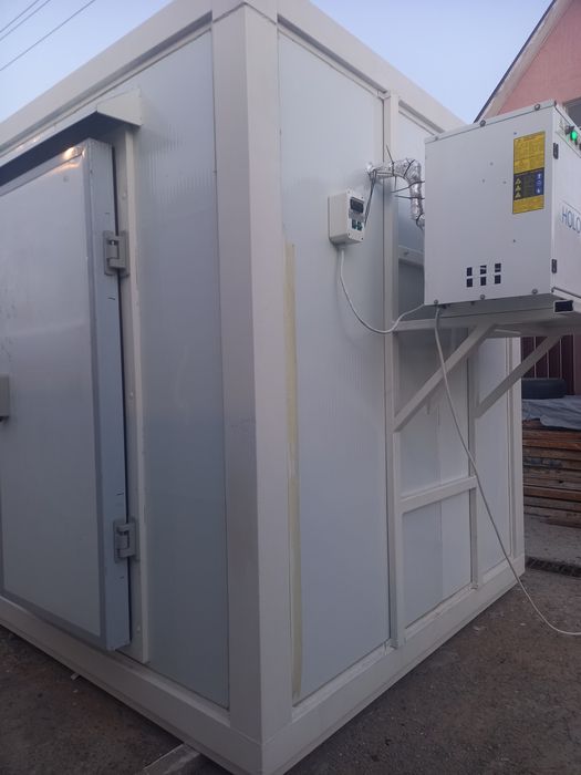 Холодильная и морозильная камера