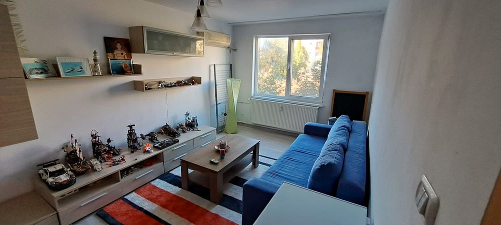 Vând apartament 2 camere Piața Sudului