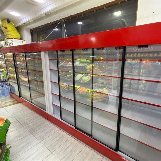 Заказ витрина холодильник