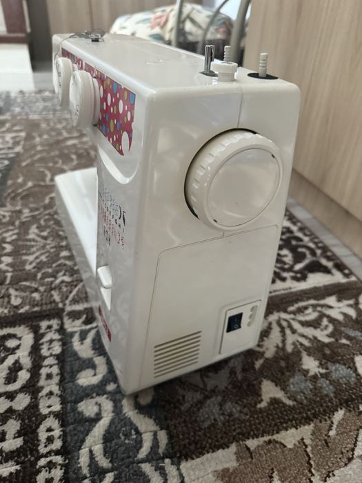 Швейная машинка Janome