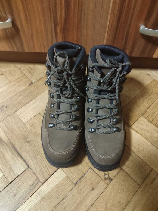 Туристически обувки LOWA 39 Gore Tex