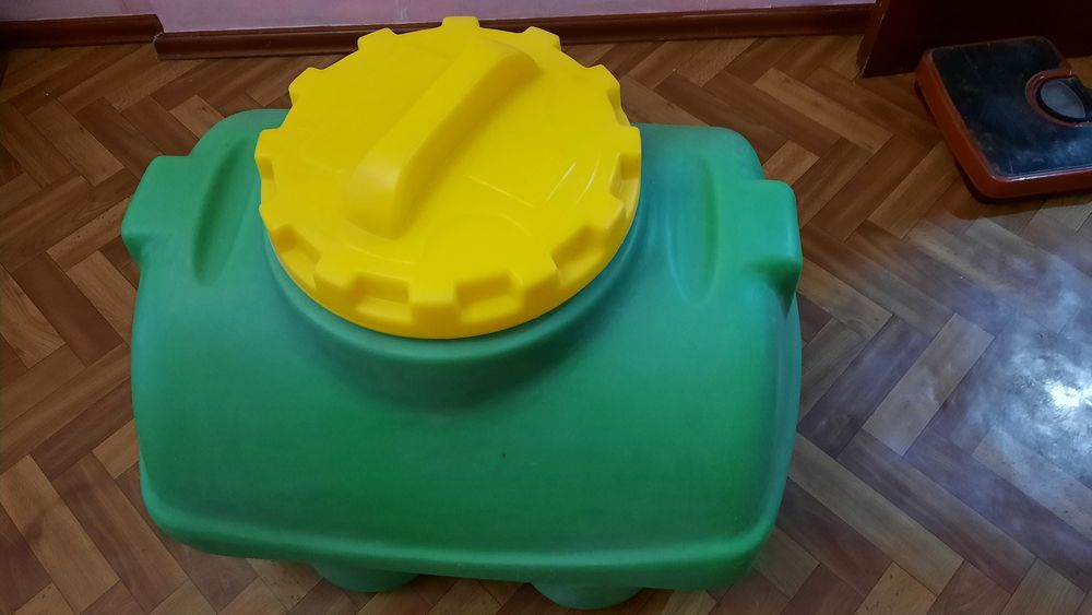 Бак 100 литров продам