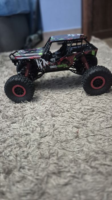 Джип с дистанционно управление почти неизползван