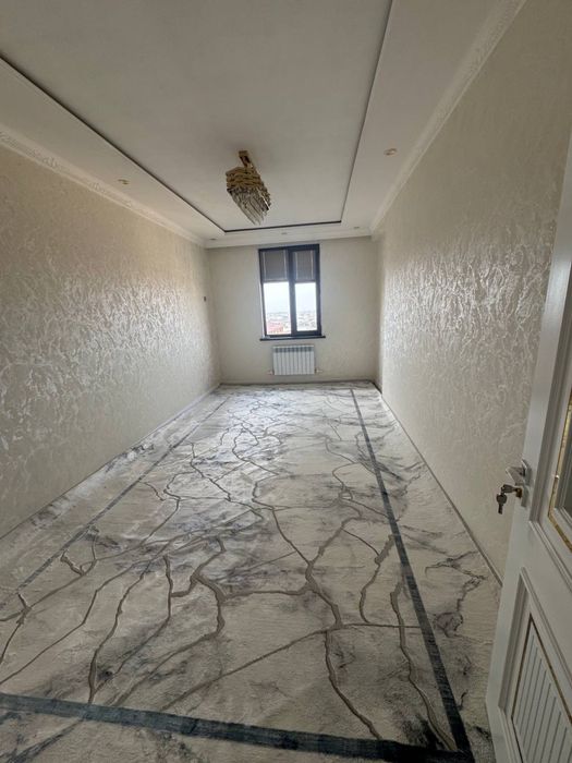 Srochna Samkochda yangi qurilgan 2 xonalik uy ijaraga beriladi.