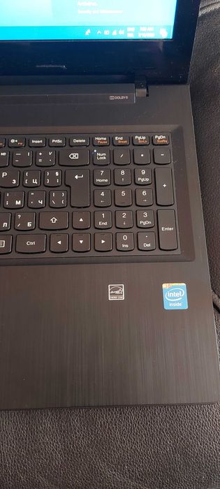Продавам лап топ LENOVO G 50-30 много запазен