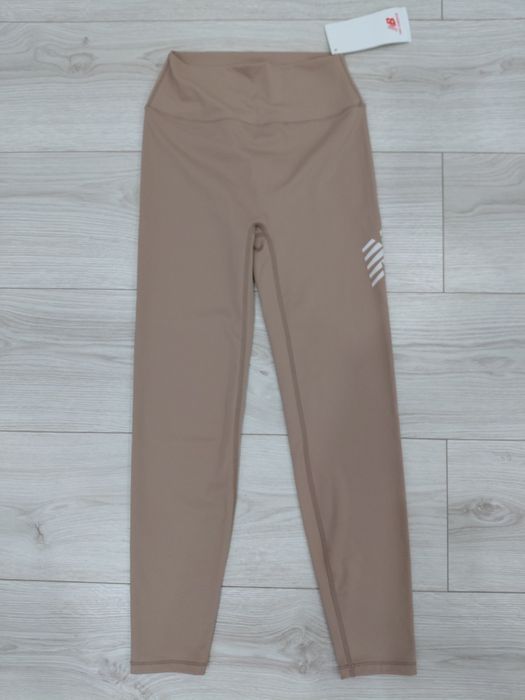 Тайтсы (легинсы) New Balance