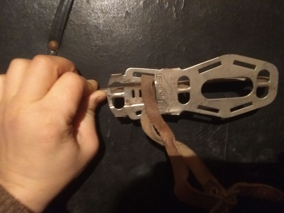 Коньки снегурки.