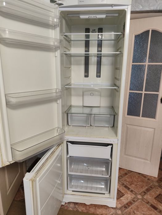 Холодильник «Hotpoint (Ariston»