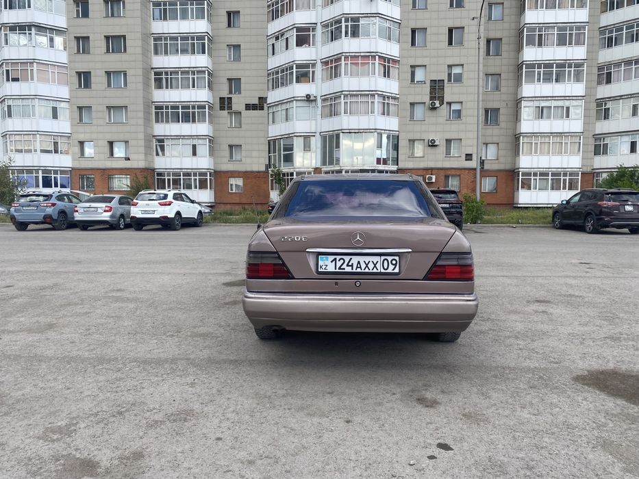 Продам мерседес 220