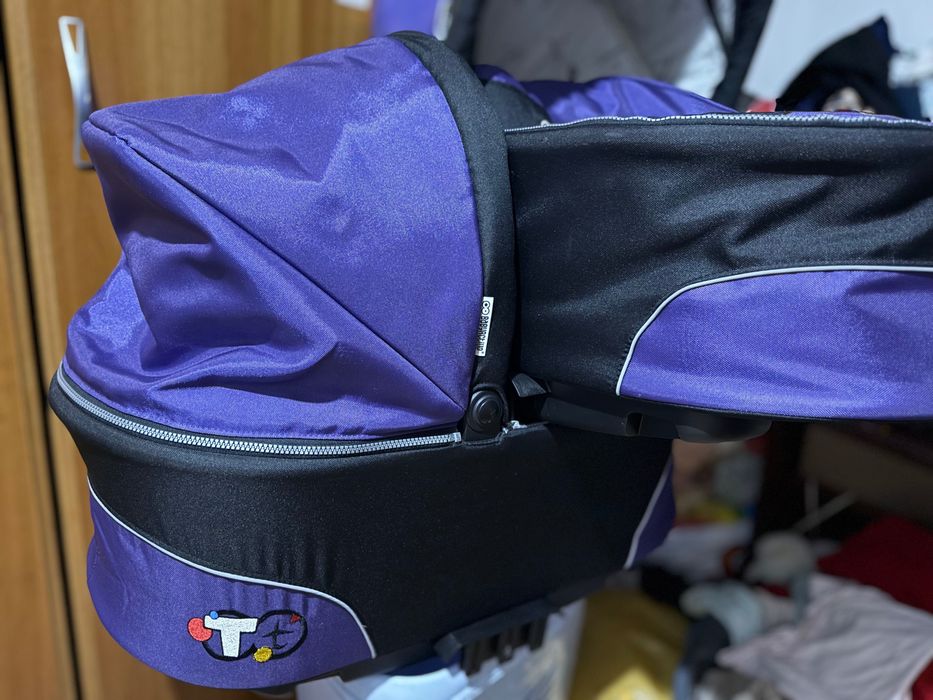 Vând doua landouri  pentru gemeni BabyActive Twinni (sunt noi1300 lei