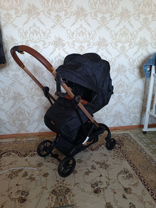 Продам каляску в отличном состояние