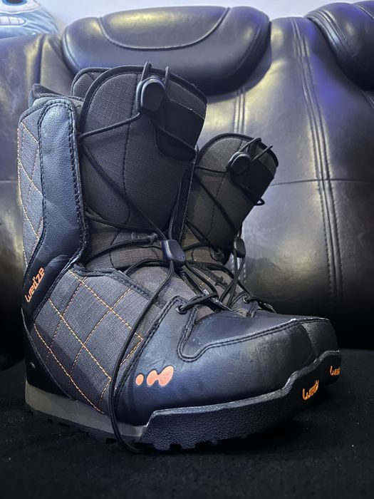 Vând boots de snowboard Wed’ze marimea 36