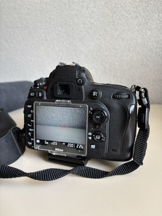 Професионален фото апарат NIKON D610