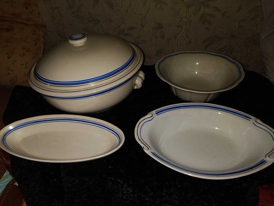 Посуда корейская супница салатницы тарелки 1957 года продается оптом.
