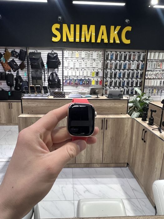 Часы за 11000 тенге