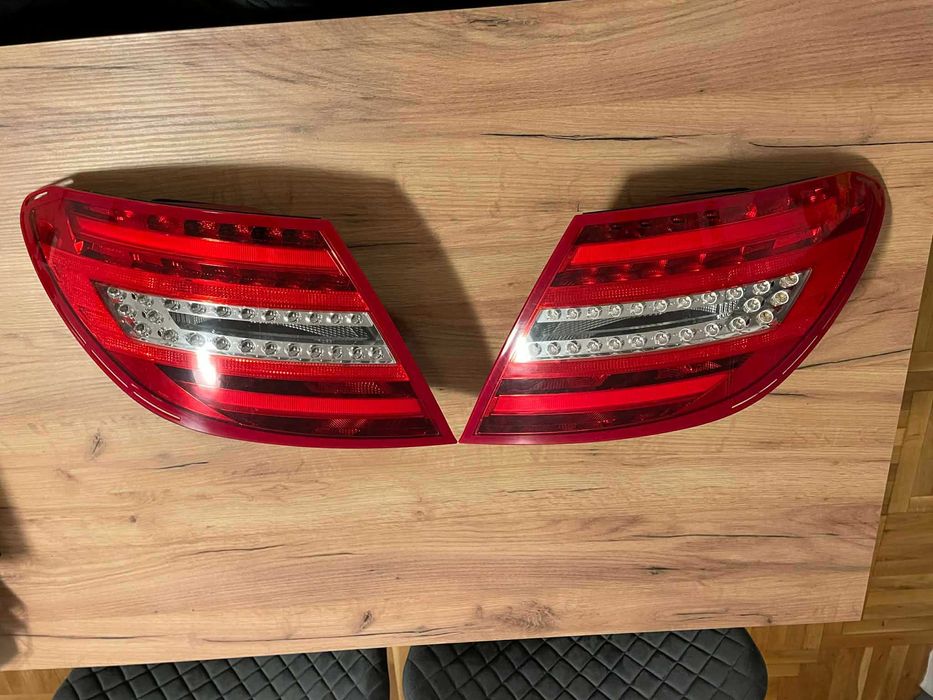 2 броя Стопове за Mercedes W204 C-class