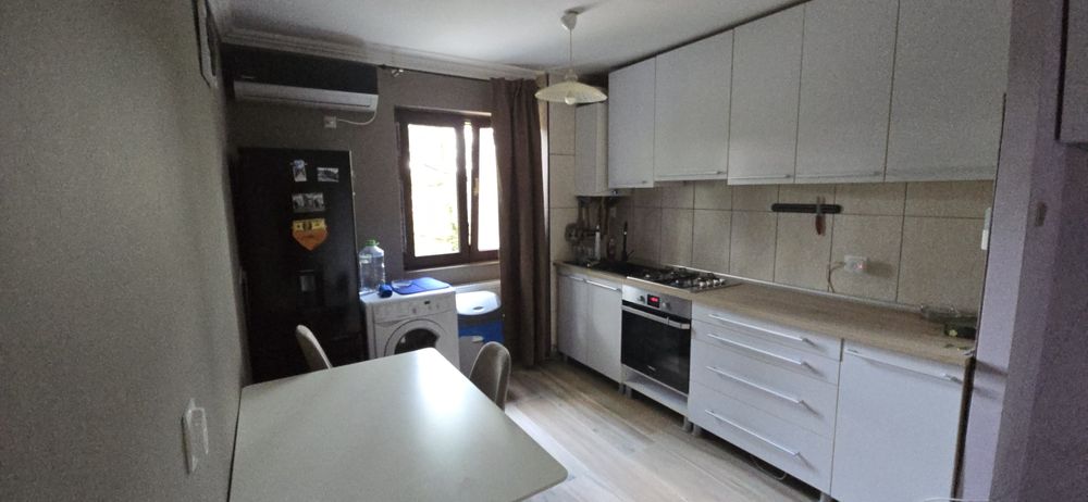 Proprietar 3 camere Iulius Mall