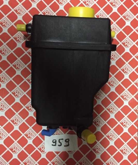 расширительный бачок радиатора