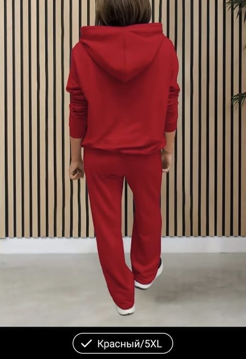 Продаются костюмы