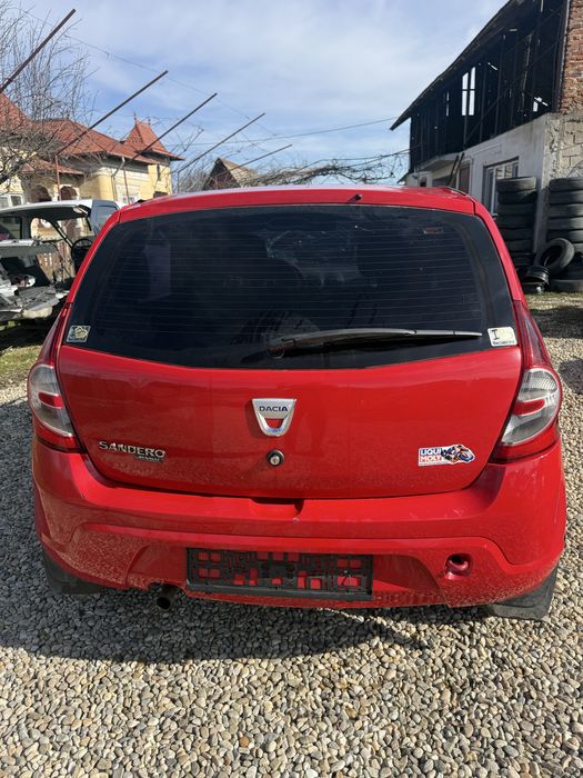 Dezmembrez Dacia Sandero euro 4 si 5  1.2 16v, 1.4 , 1.5 dci , 1.6
